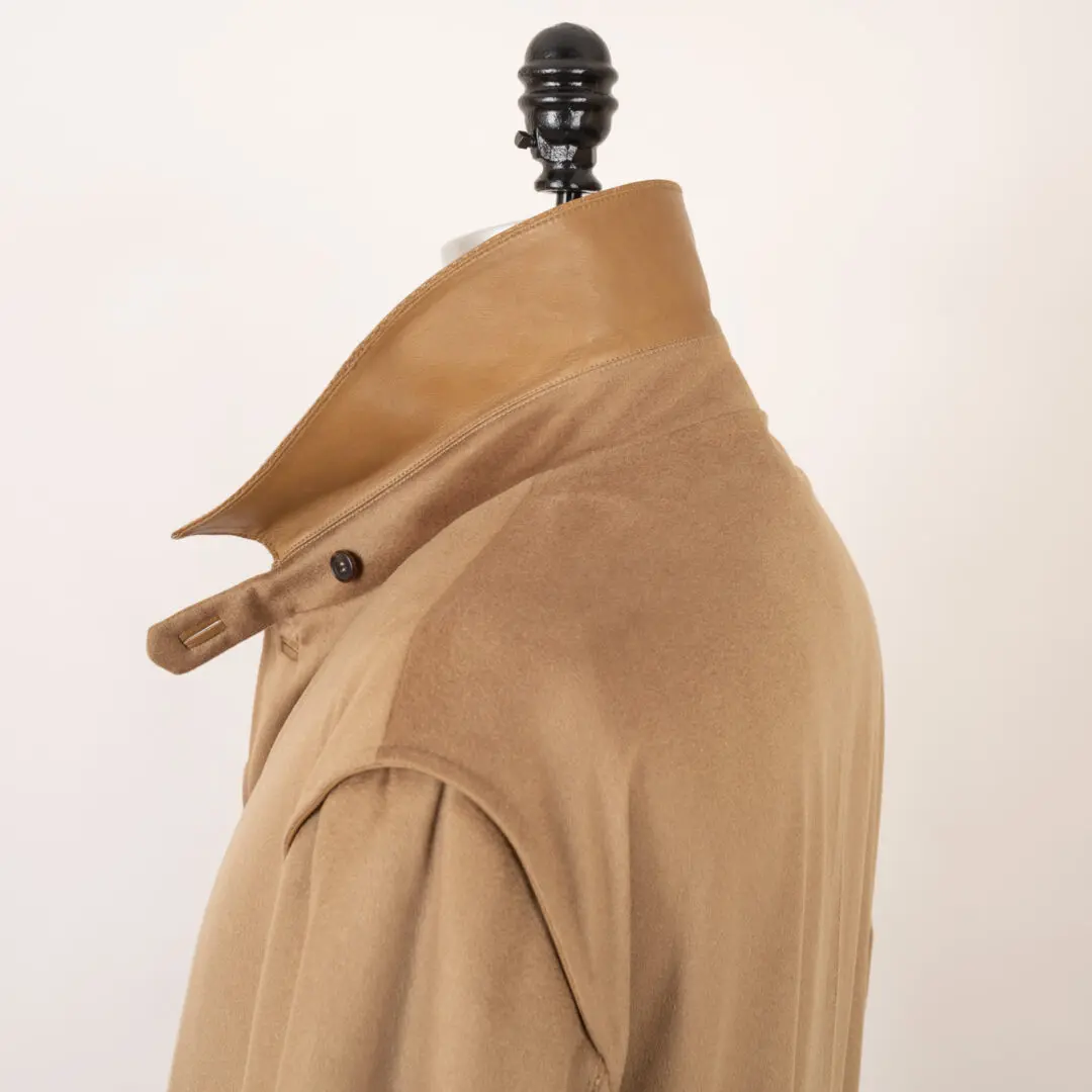 Brioni Coat Size EU56 Beige Cashmere Tan Leather Trim with Belt