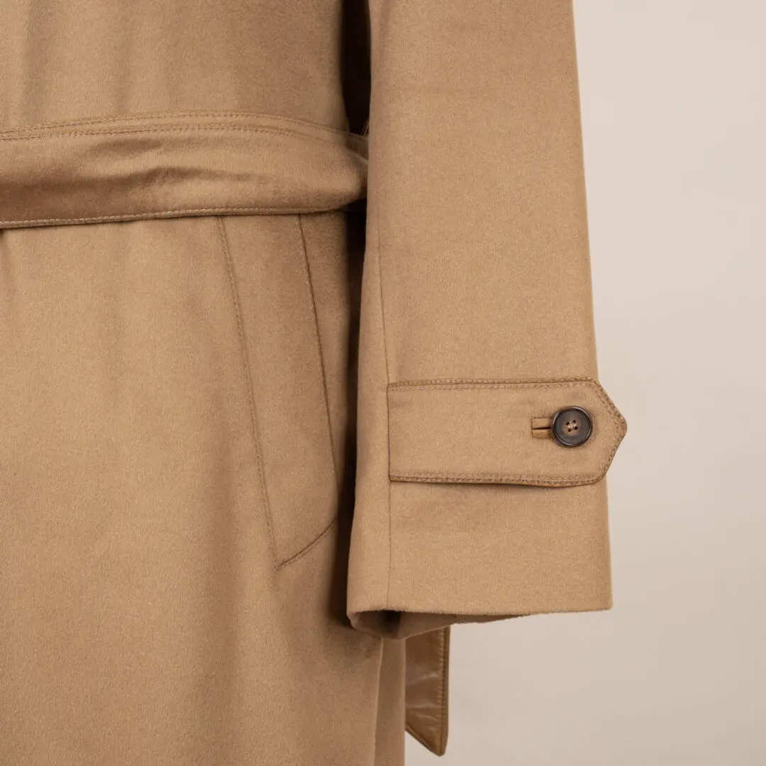 Brioni Coat Size EU56 Beige Cashmere Tan Leather Trim with Belt