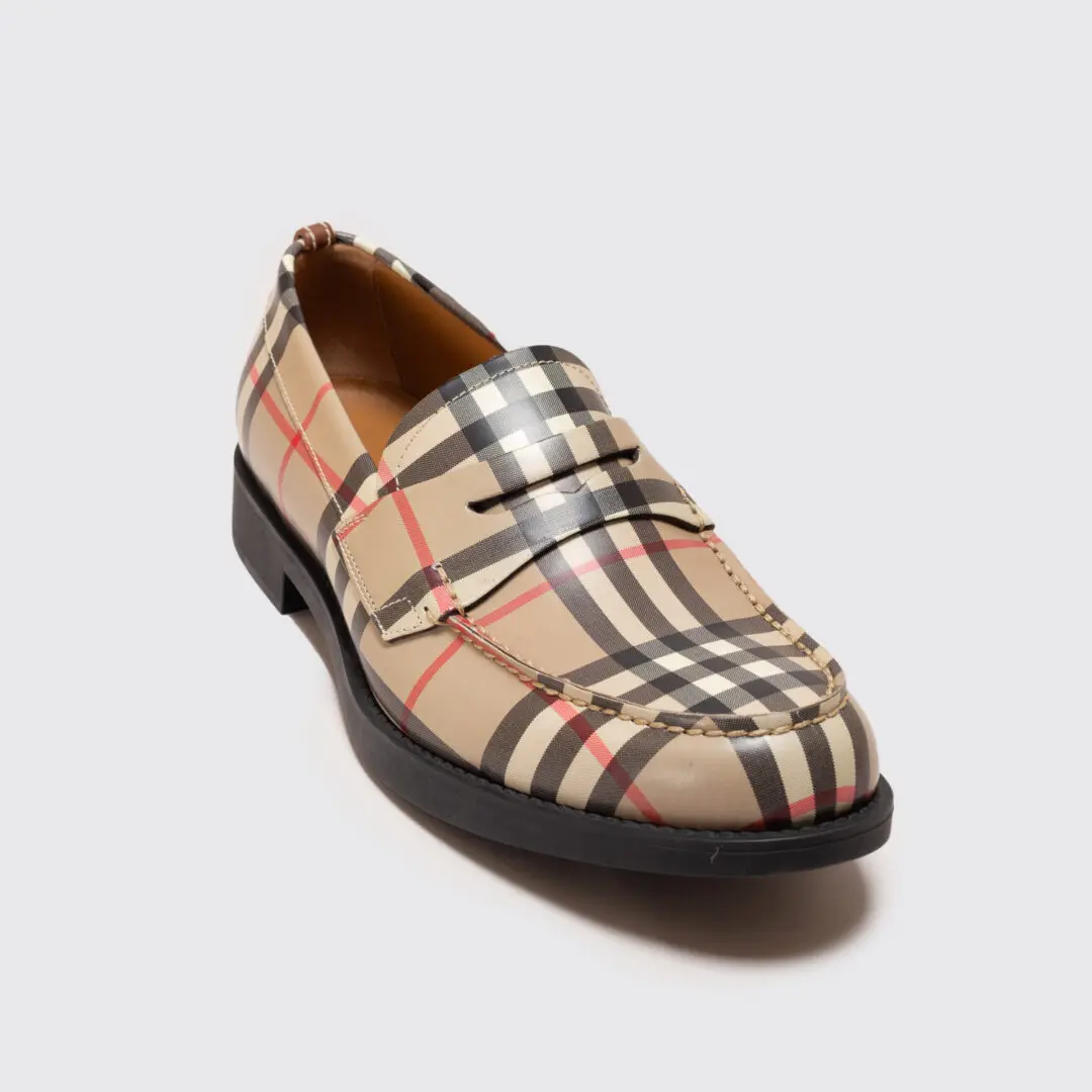 Burberry Nova Check Loafer Size 6.5 (EU39) Men Shoes Made in Italy