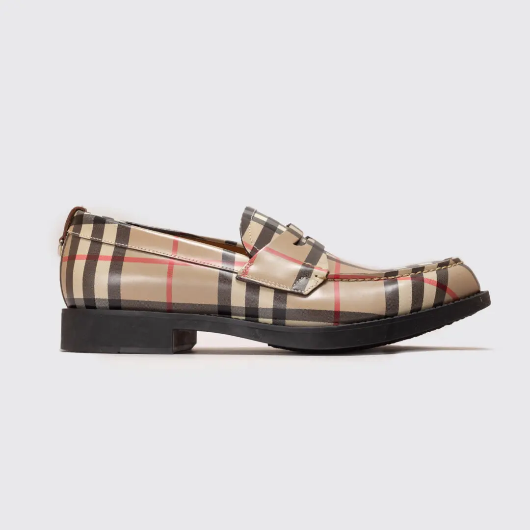 Burberry Nova Check Loafer Size 6.5 (EU39) Men Shoes Made in Italy