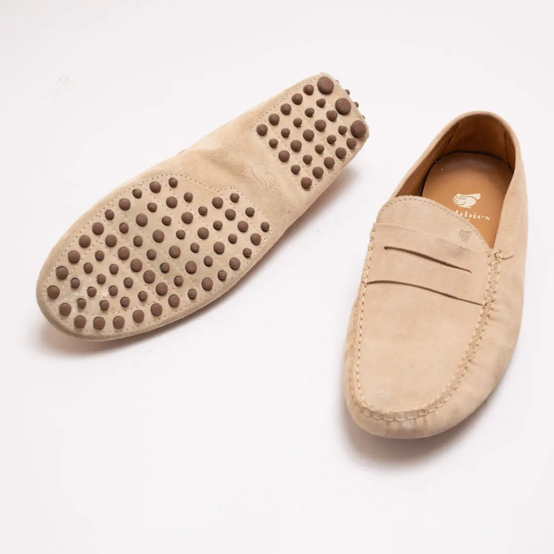 Bobbie's Paris Driving Moc Size EU45 Beige Suede Slip On Shoes