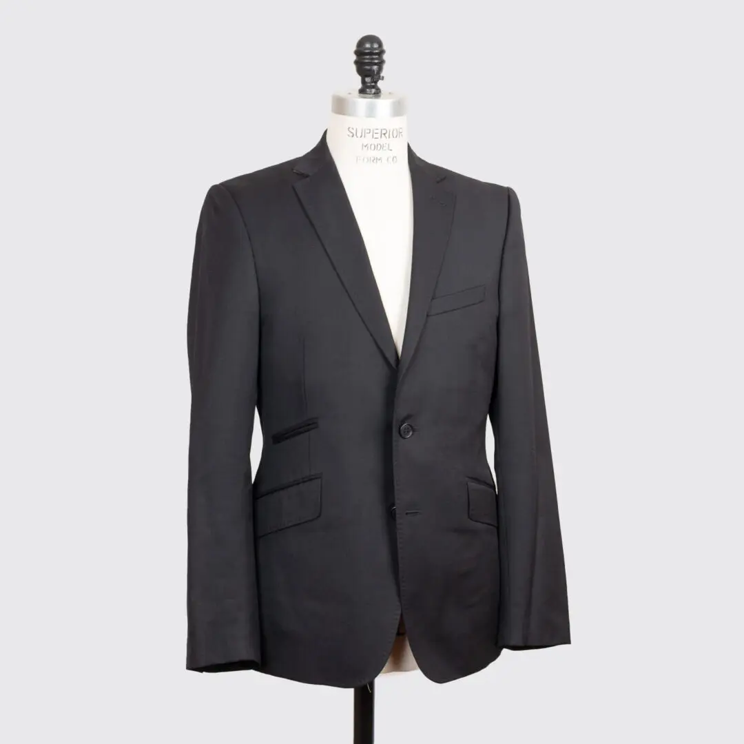Ted Baker Endurance Suit Size 38R Slim Solid Black Wool 2-Button