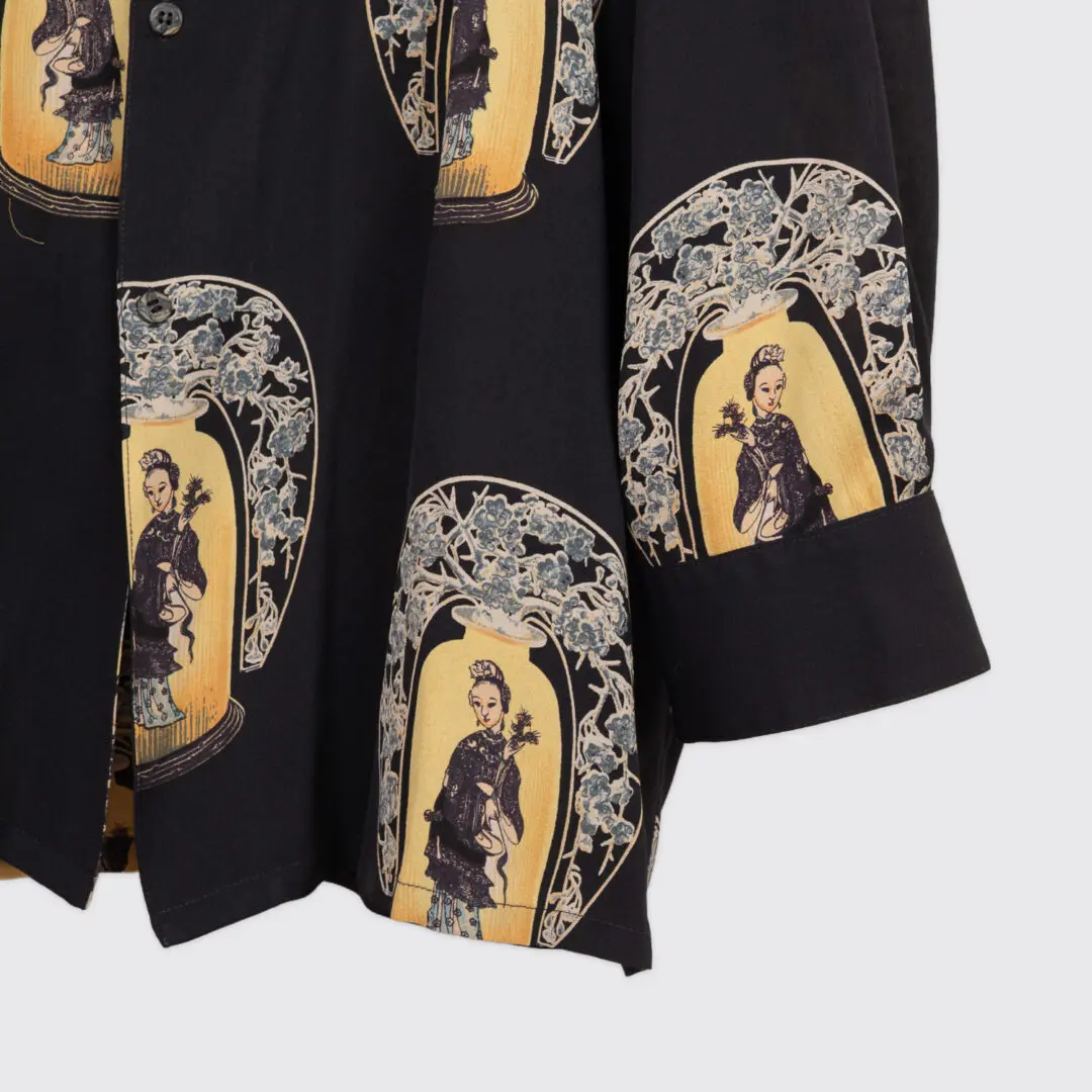 Harari Shirt Size XL Black Silk Oriental Vase Print Lightweight