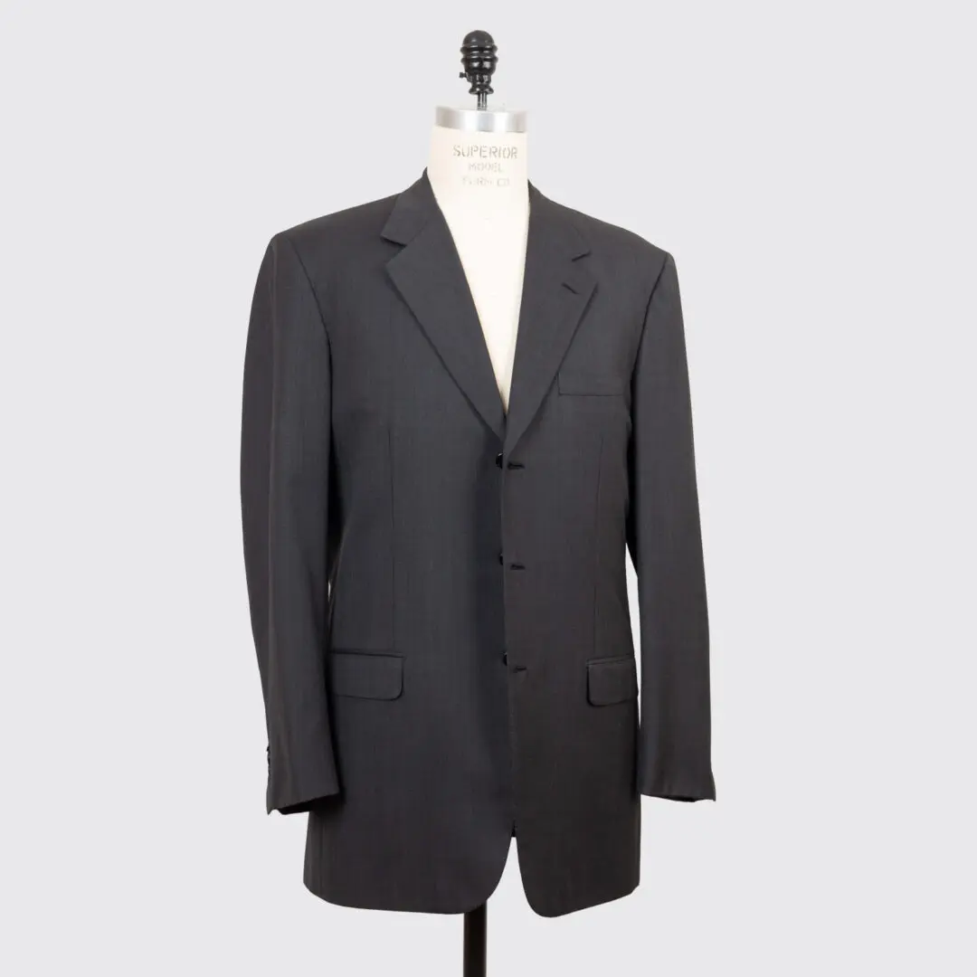 Brioni Suit Size 44 Tall Black Pindot Wool Three Button Made in Italy