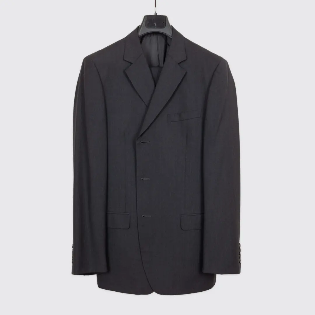 Gucci Suit EU52 Dark Gray Wool Three Button Made in Switzerland