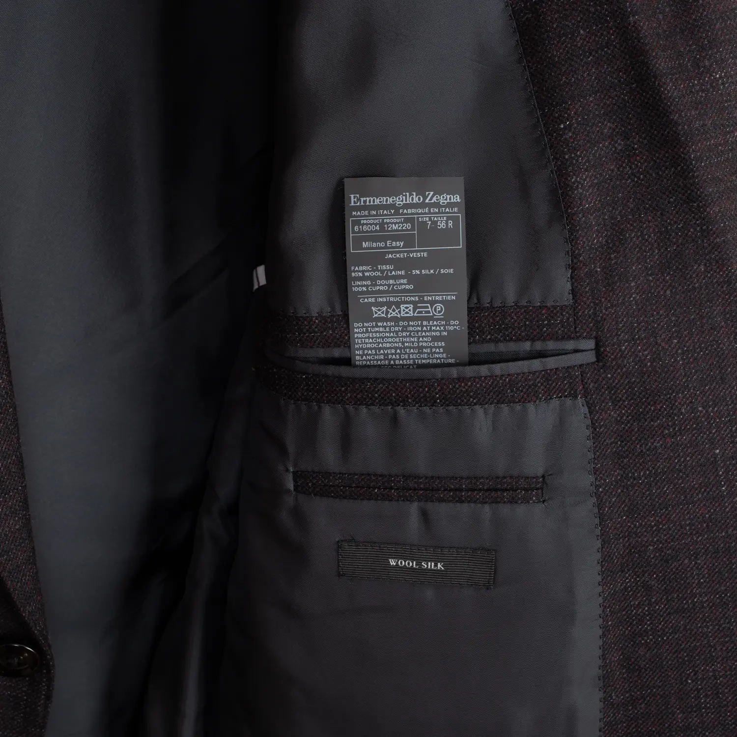 Ermenegildo Zegna Milano Easy Sport Coat Size EU56R Black Red Wool Made in Italy