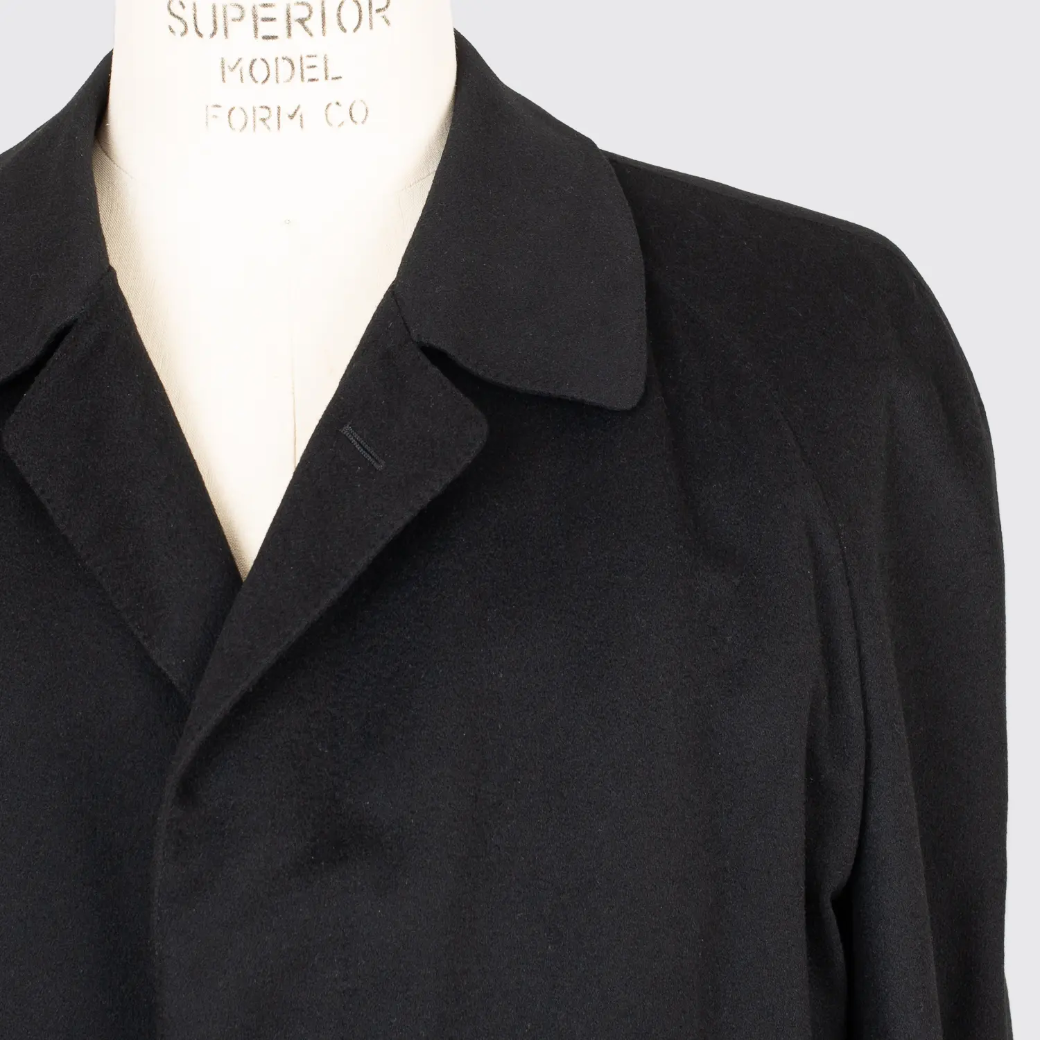 Ermenegildo Zegna Cashmere Dress Coat Size EU54 Men Long Solid Black Belted